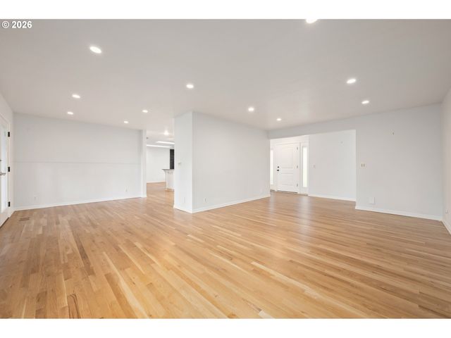 2169 KEITH Way, Eugene, OR 97401