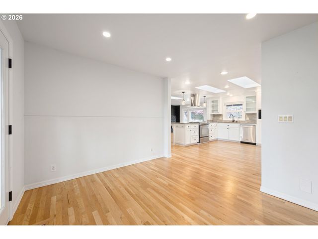 2169 KEITH Way, Eugene, OR 97401