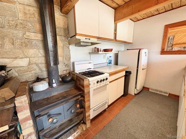 2121 Cr 1, Florissant, CO 80816