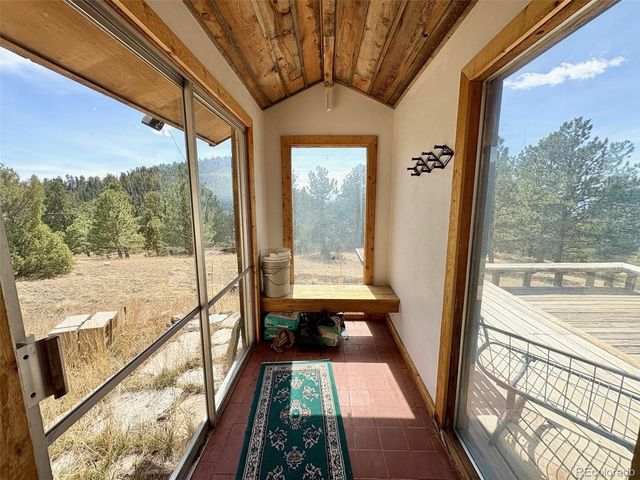 2121 Cr 1, Florissant, CO 80816