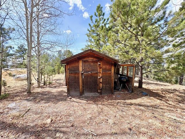 2121 Cr 1, Florissant, CO 80816