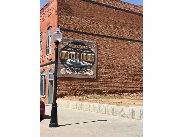 2121 Cr 1, Florissant, CO 80816