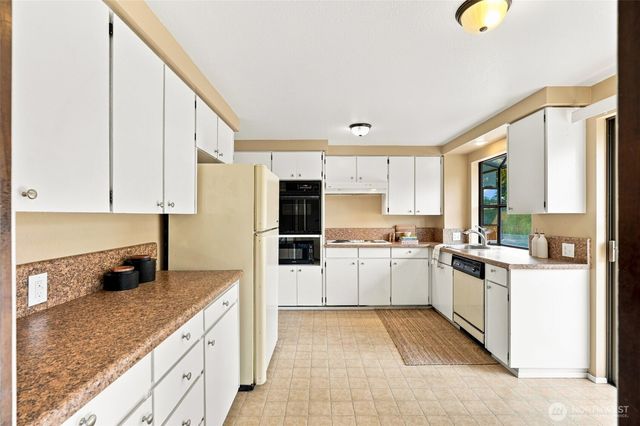 26529 40th Avenue S, Kent, WA 98032