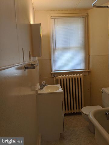106 RANDOLPH AVE, Hagerstown, MD 21740