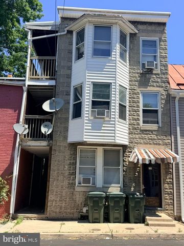 106 RANDOLPH AVE, Hagerstown, MD 21740