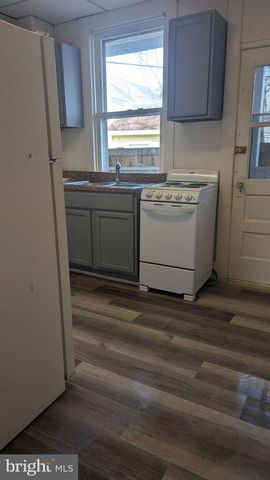 106 RANDOLPH AVE, Hagerstown, MD 21740