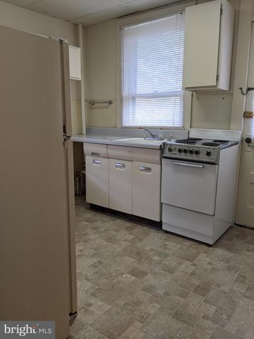 106 RANDOLPH AVE, Hagerstown, MD 21740