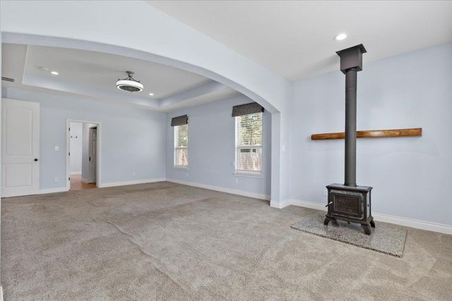 127 Medlar DR, Cedar Creek, TX 78612