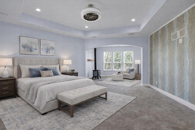 127 Medlar DR, Cedar Creek, TX 78612