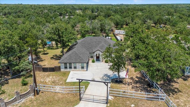 127 Medlar DR, Cedar Creek, TX 78612
