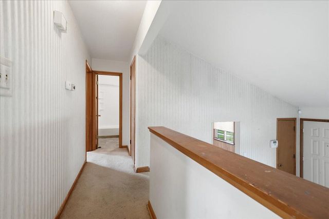 981 W 69th Place, Merrillville, IN 46410