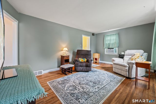 80 Suffolk Drive, East Hartford, CT 06118