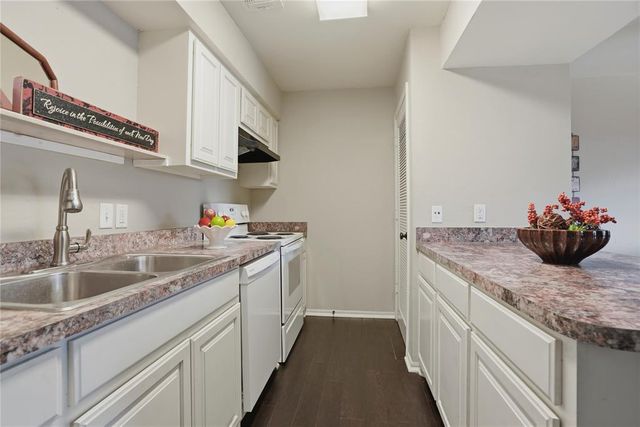 14415 N Pennsylvania Avenue L, Oklahoma City, OK 73134