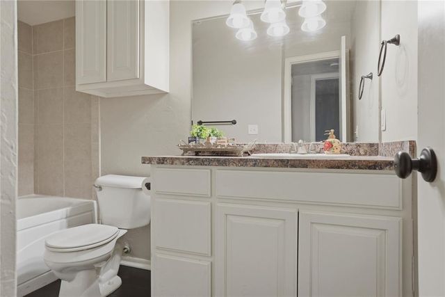 14415 N Pennsylvania Avenue L, Oklahoma City, OK 73134