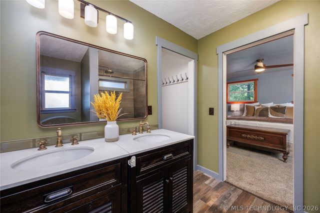 71 County Road 3009, Bartlesville, OK 74003