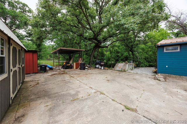 71 County Road 3009, Bartlesville, OK 74003