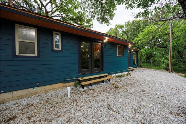 71 County Road 3009, Bartlesville, OK 74003