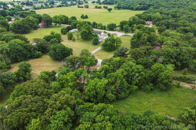 71 County Road 3009, Bartlesville, OK 74003