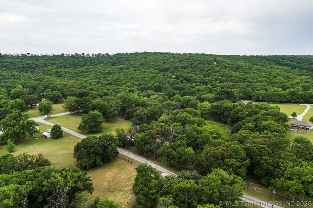 71 County Road 3009, Bartlesville, OK 74003
