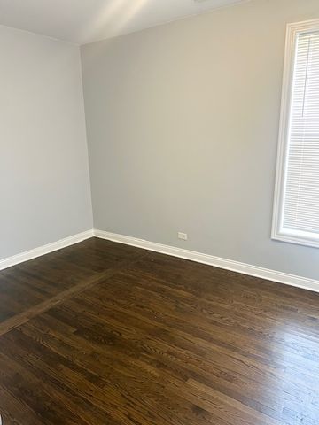 627 E 89th Place 2, Chicago, IL 60619