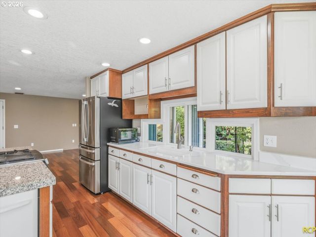 20415 Ne INTERLACHEN Ln, Fairview, OR 97024
