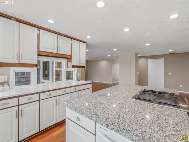 20415 Ne INTERLACHEN Ln, Fairview, OR 97024