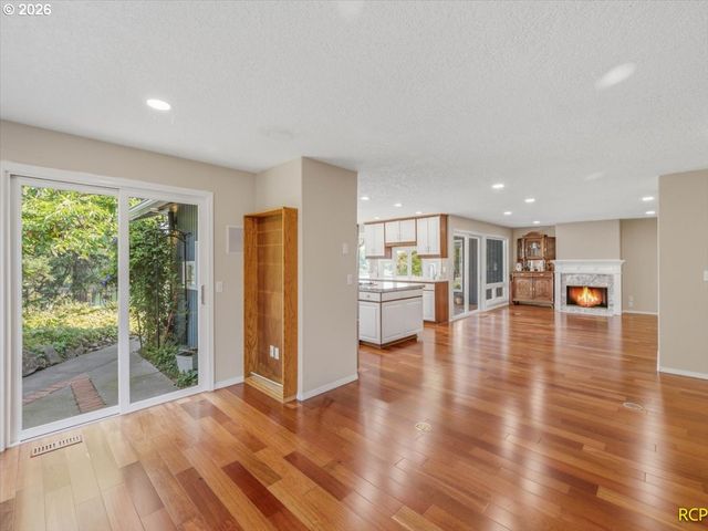 20415 Ne INTERLACHEN Ln, Fairview, OR 97024