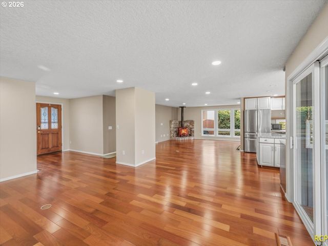 20415 Ne INTERLACHEN Ln, Fairview, OR 97024