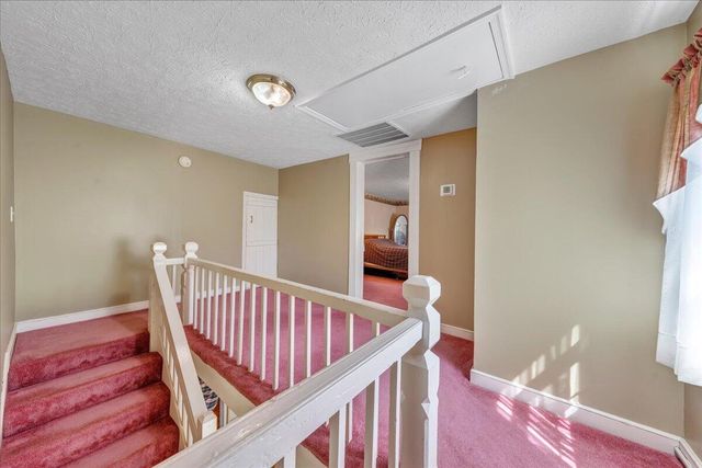 12715 Smith Mountain Lake PKWY, Huddleston, VA 24104