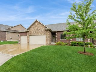 16530 Valleyview Lane, Clive, IA 50325