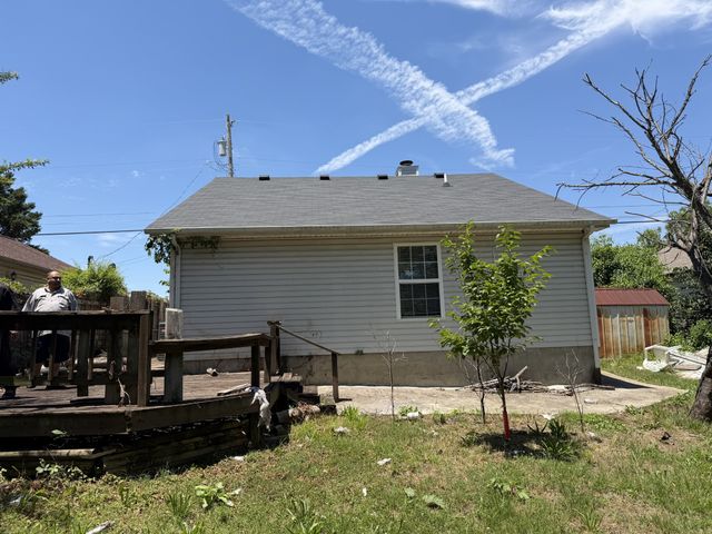 456 Cedar Park Cir, La Vergne, TN 37086
