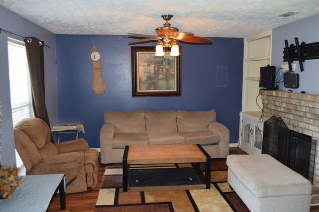 456 Cedar Park Cir, La Vergne, TN 37086