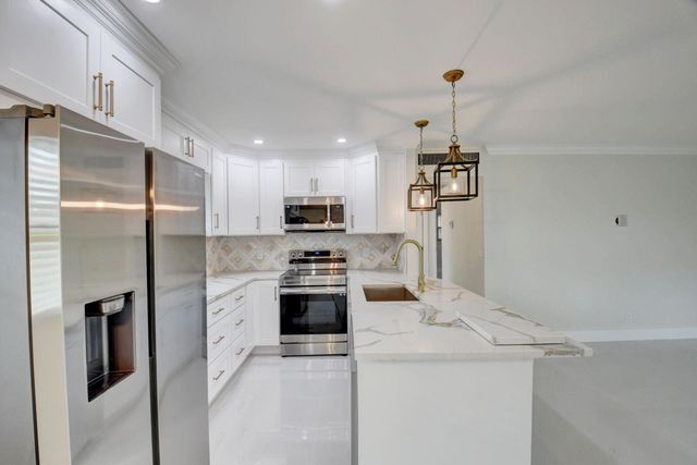 241 Seville K, Delray Beach, FL 33446