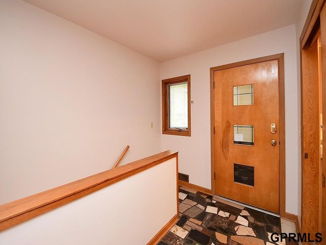 933 Moraine Drive, Lincoln, NE 68510