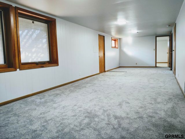 933 Moraine Drive, Lincoln, NE 68510