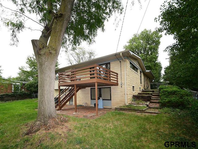 933 Moraine Drive, Lincoln, NE 68510