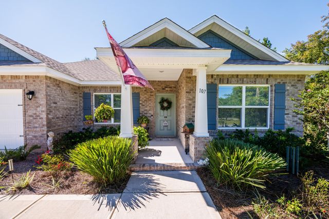 107 Magnolia Landing Drive, Freeport, FL 32439