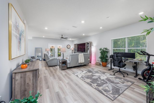 107 Magnolia Landing Drive, Freeport, FL 32439