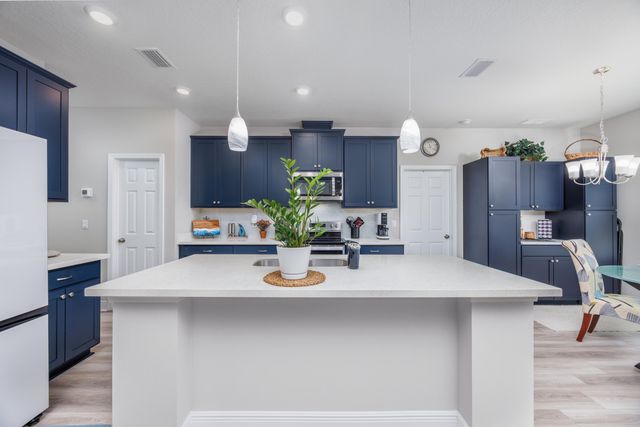 107 Magnolia Landing Drive, Freeport, FL 32439