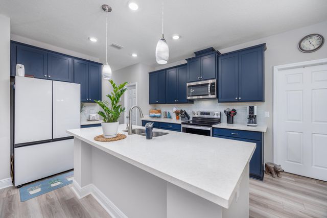 107 Magnolia Landing Drive, Freeport, FL 32439