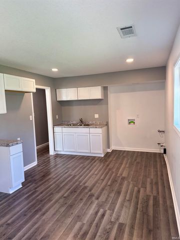 5232 Webster Street, Fort Wayne, IN 46807