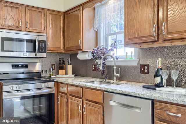 209 YORKSHIRE WAY, Mountville, PA 17554