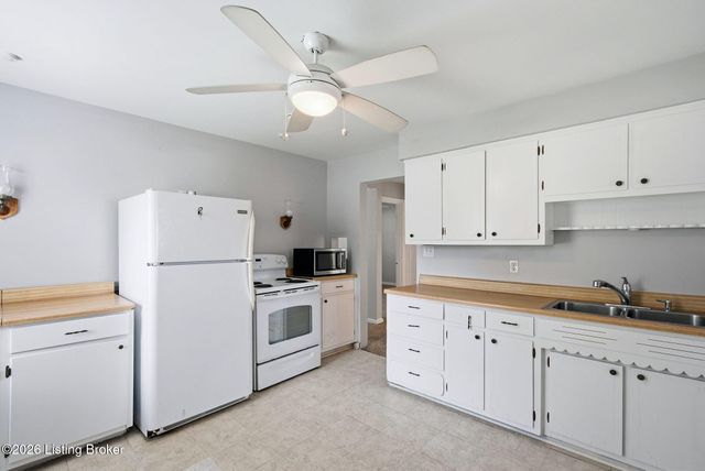 1047 Seelbach Ave, Louisville, KY 40215