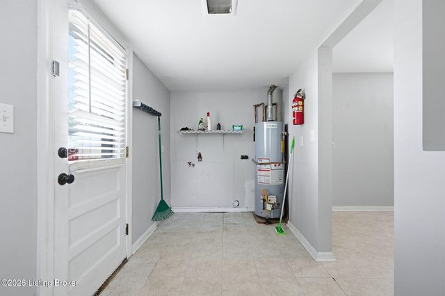 1047 Seelbach Ave, Louisville, KY 40215