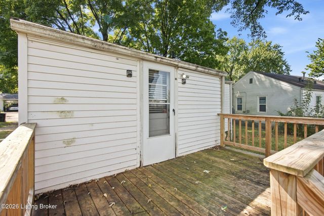 1047 Seelbach Ave, Louisville, KY 40215