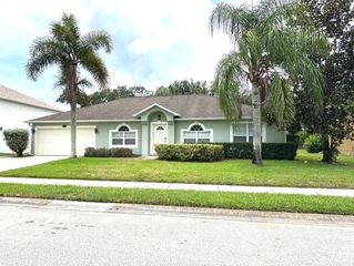 5907 Ridge Lake Circle, Vero Beach, FL 32967