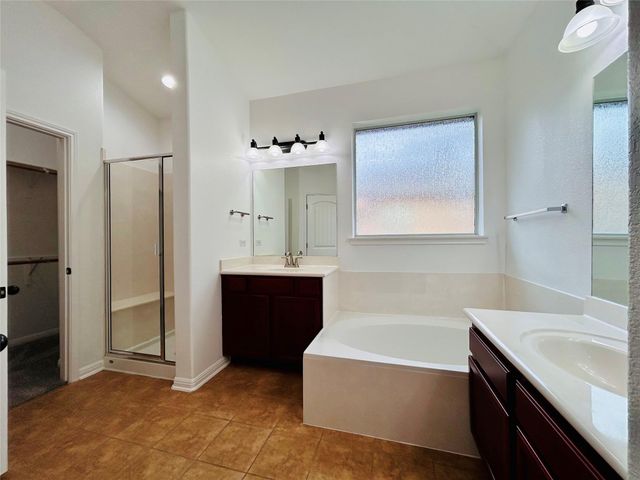 240 Fort Mabry LOOP, Georgetown, TX 78628