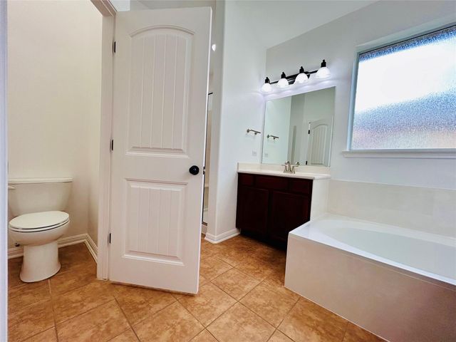 240 Fort Mabry LOOP, Georgetown, TX 78628