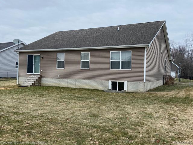 5284 Brookshire Drive, Almont Village, MI 48003