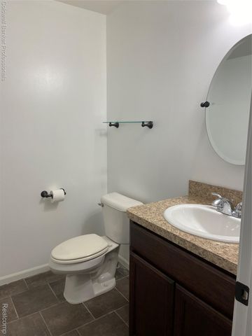 5284 Brookshire Drive, Almont Village, MI 48003